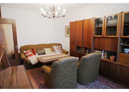 PARDUODAMAS 2 KAMBARIŲ BUTAS GELVONŲ G., ŠEŠKINĖJE